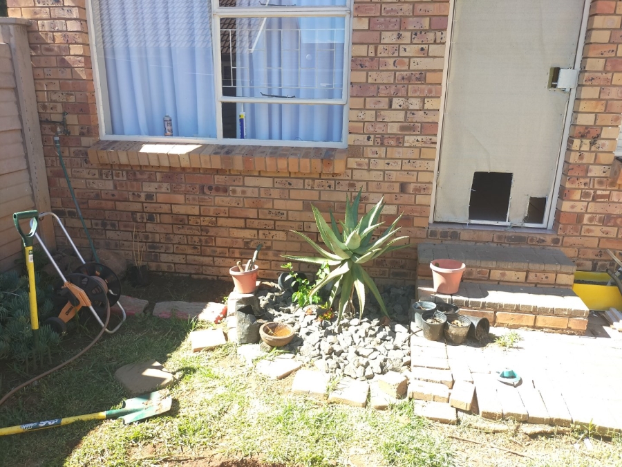 To Let 2 Bedroom Property for Rent in Fleurdal Free State